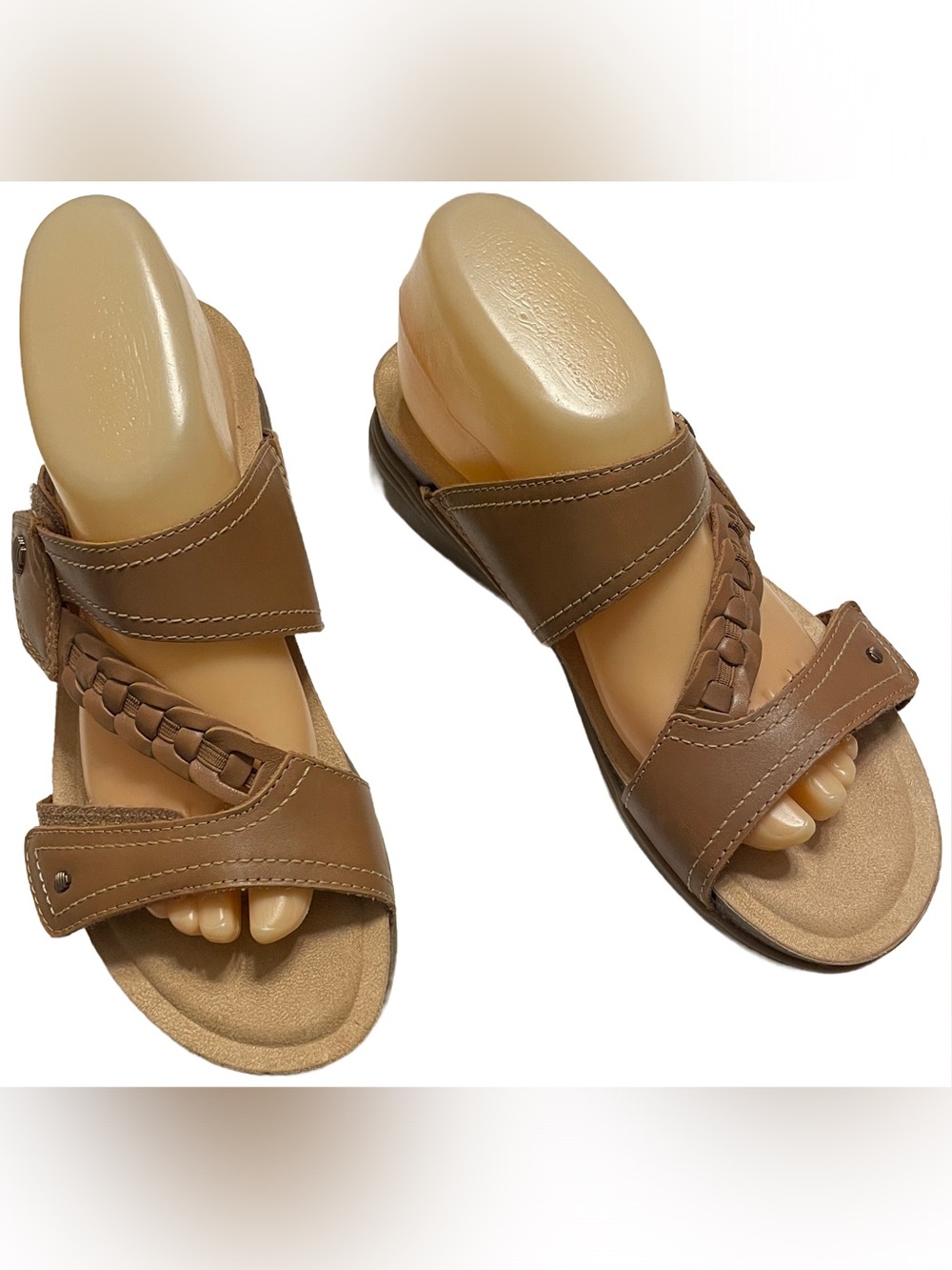 Women's‎ Clarks, April Raelyn Sandal 26182317 Tan LEATHER 10M